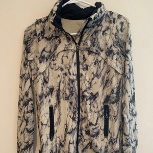 Lululemon NWOT Rainjacket
